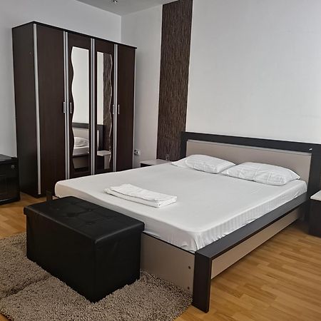 Aparthotel Yanis Bucureşti Exterior foto